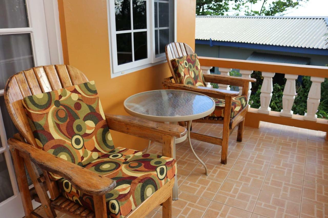 Brytan Villa Treasure Beach Exterior foto