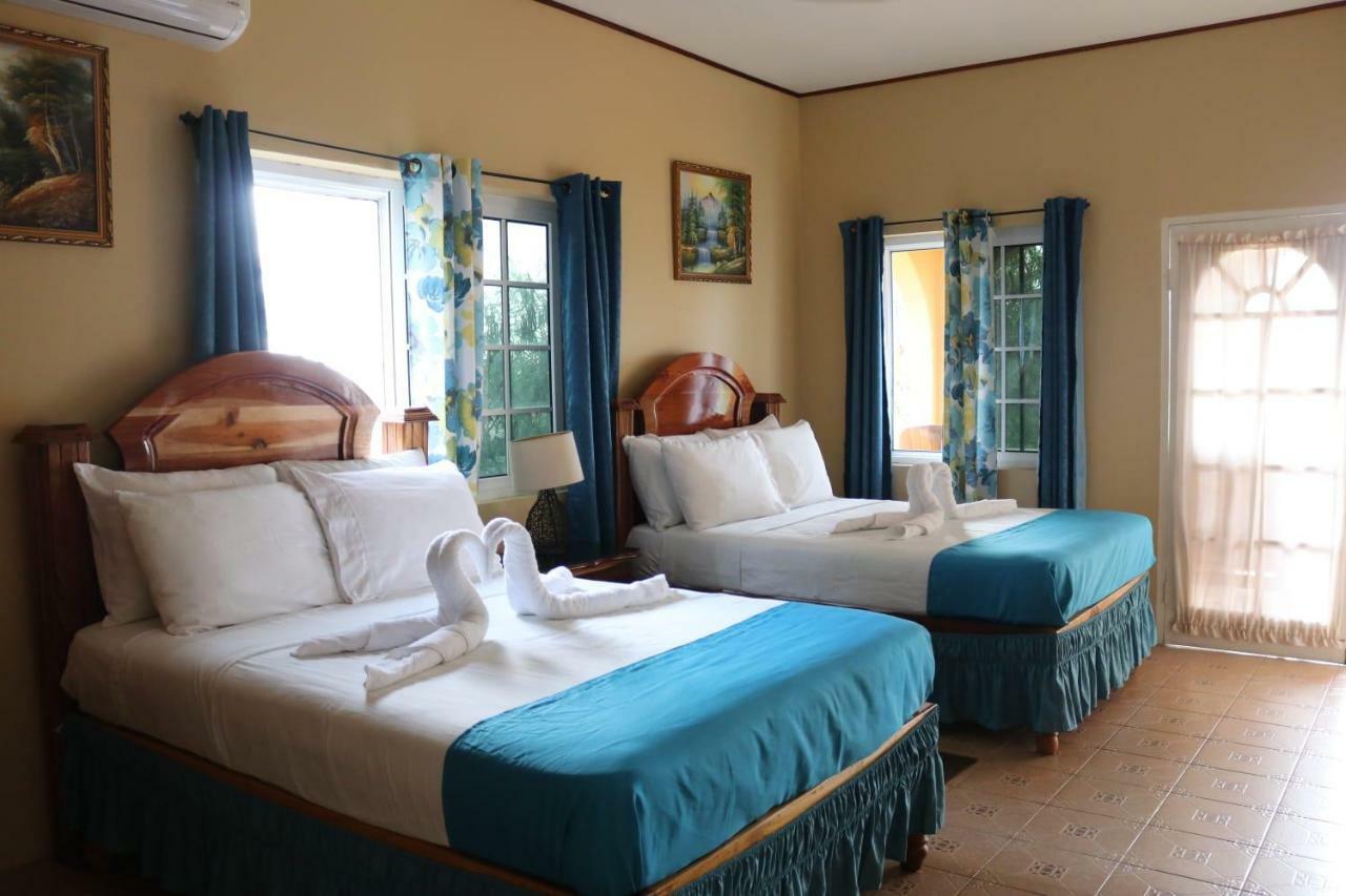 Brytan Villa Treasure Beach Exterior foto